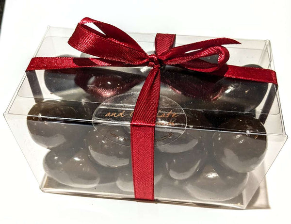Brazil nuts in dark chocolate (250g box)